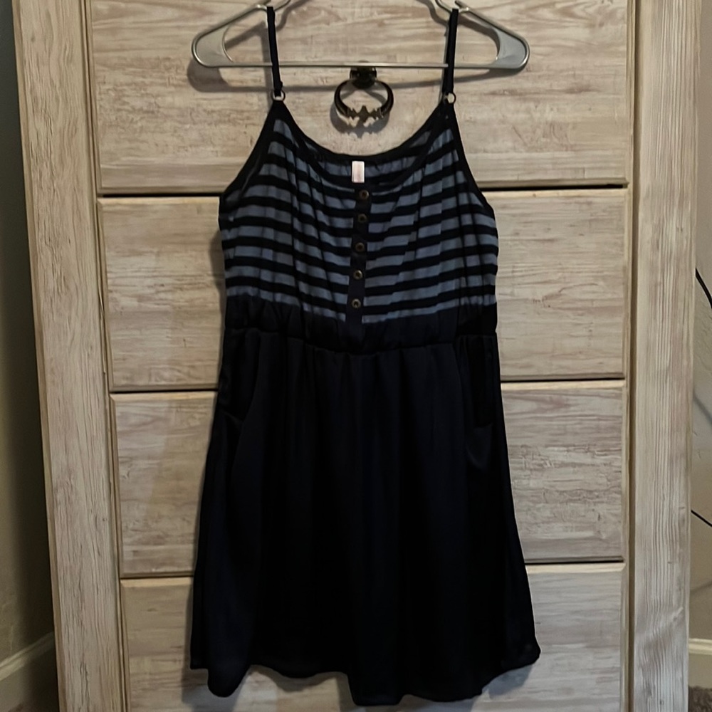 Blue dress with pockets